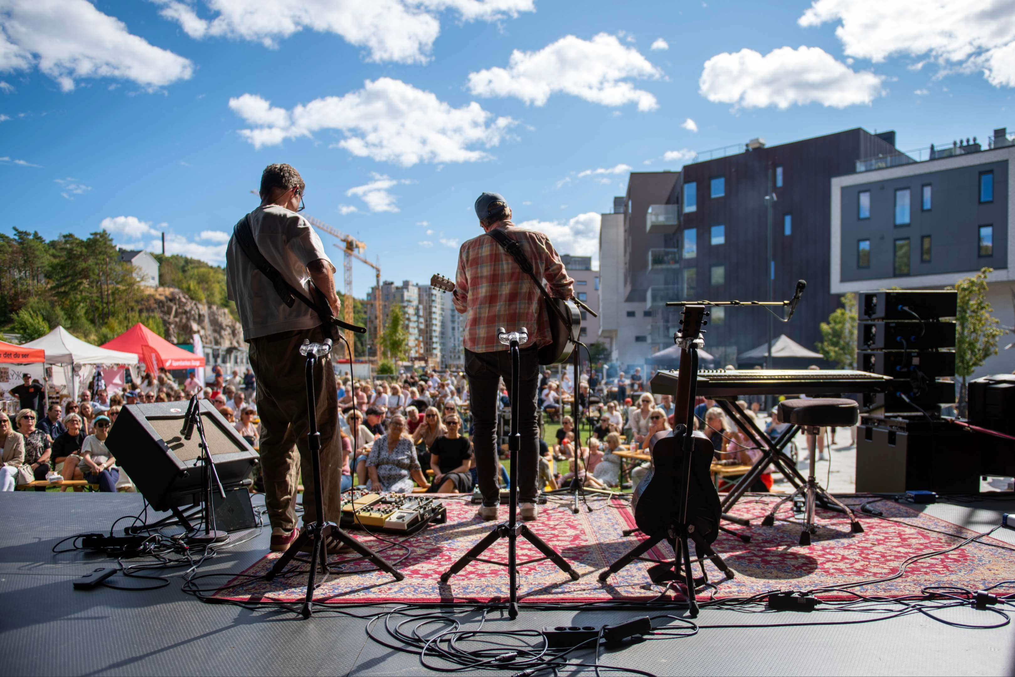 Artister på scenen på Kanalbyenfestivalen 2026